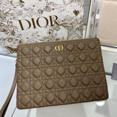 Christian Dior Clutch Bags